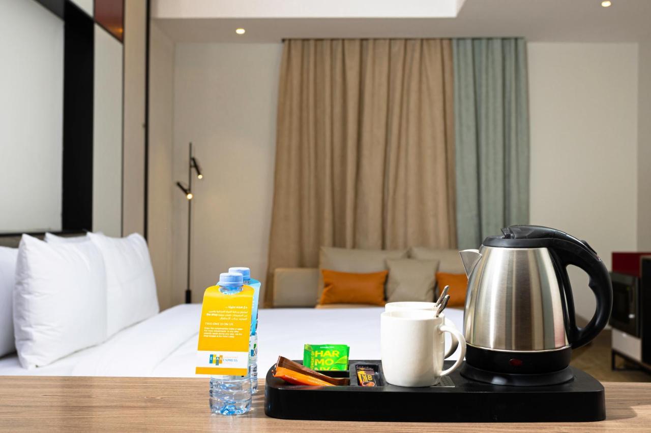 Ewaa Express Hotel - Al Jouf サカーカ エクステリア 写真