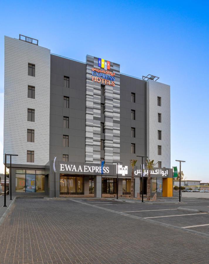 Ewaa Express Hotel - Al Jouf サカーカ エクステリア 写真